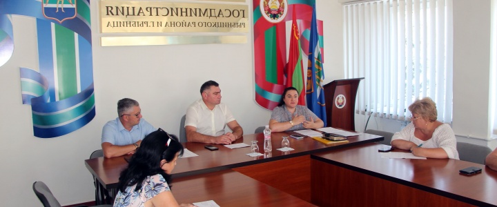 Виктор Тягай встретился с Общественным советом Виктор Тягай встретился с Общественным советом