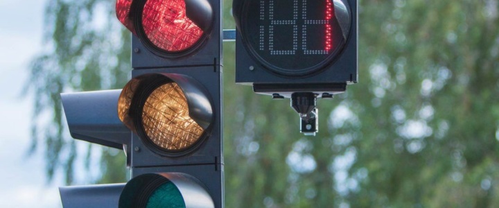 28 июня на перекрестке Кирова-Победы отключат светофор 28 июня на перекрестке Кирова-Победы отключат светофор