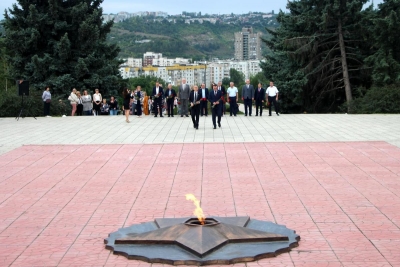 15 (1) (1) (1) (1) (1) (1) (1) (1)