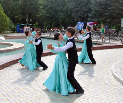 9 (1) (1) (1) (1) (1) (1) (1) (1) (1)