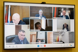 Президент обсудил с руководителями органов госвласти и местного управления текущие рабочие вопросы Президент обсудил с руководителями органов госвласти и местного управления текущие рабочие вопросы