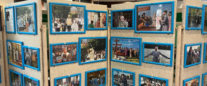 В рамках православного просветительского проекта в честь приднестровских святых в Рыбницком филиале ПГУ открылась выставка “Люди Божьи” по благословению Архиепископа Тираспольского и Дубоссарского Саввы. В рамках православного просветительского проекта в честь приднестровских святых в Рыбницком филиале ПГУ открылась выставка “Люди Божьи” по благословению Архиепископа Тираспольского и Дубоссарского Саввы.