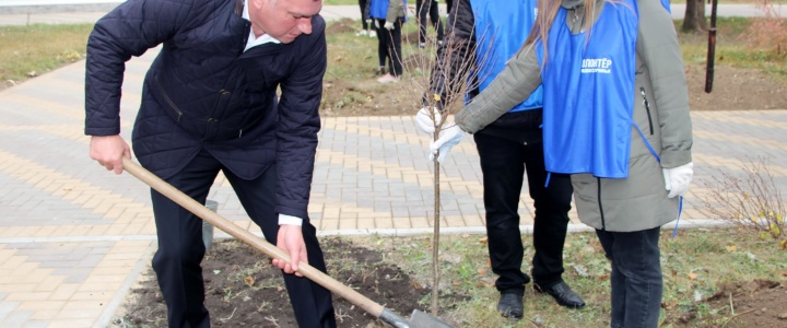 Рыбница присоединилась к общереспубликанской акции по озеленению Рыбница присоединилась к общереспубликанской акции по озеленению