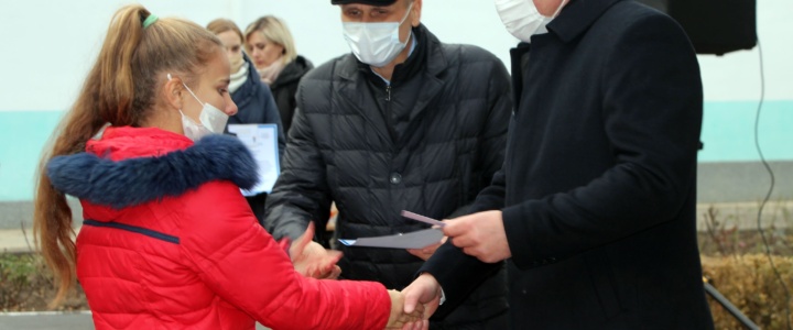 Виктор Тягай поблагодарил юных рыбничан за активность и достигнутые успехи Виктор Тягай поблагодарил юных рыбничан за активность и достигнутые успехи