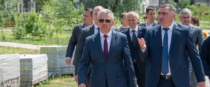 Вадим Красносельский посетил некоторые рыбницкие объекты социальной инфраструктуры Вадим Красносельский посетил некоторые рыбницкие объекты социальной инфраструктуры