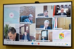 Президент провел селекторное совещание Президент провел селекторное совещание