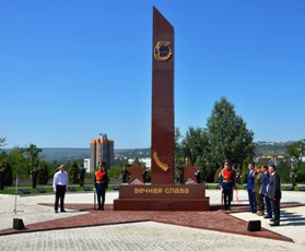 Президент Приднестровья принял участие в торжественном открытии Мемориала Славы защитникам Отечества