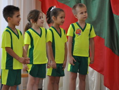 В канун Дня города воспитанники дошкольного учреждения представили праздничную программу