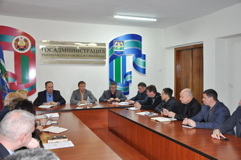 Вячеслав Фролов провёл совещание с руководителями учреждений и предприятий