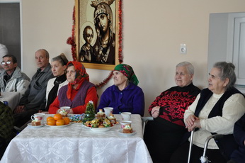 В доме для одиноких престарелых и инвалидов провели новогоднюю праздничную программу