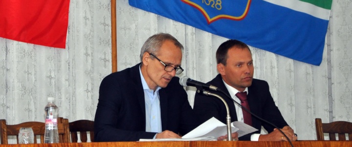 Глава госадминистрации принял участие в работе сессии горсовета