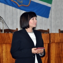 Елена Городецкая вручила Почетные знаки За заслуги в организации выборов (2)