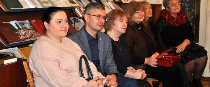 Юрий Молдовский принял участие в презентации книги поэтессы Марины Сычевой