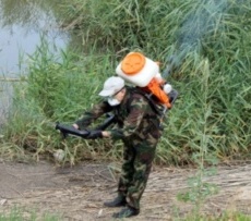 В Рыбнице и сёлах района продолжается обработка водоёмов от комаров В Рыбнице и сёлах района продолжается обработка водоёмов от комаров