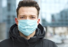 На период действий карантинных мер ношение индивидуальных защитных масок обязательно