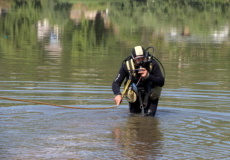 Дно Днестра в районе городского пляжа проверили специалисты Государственной инспекции речного транспорта Дно Днестра в районе городского пляжа проверили специалисты Государственной инспекции речного транспорта