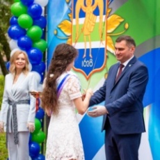 В Рыбнице состоялась церемония чествования выпускников В Рыбнице состоялась церемония чествования выпускников