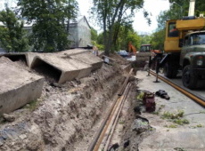 Рыбницкий филиал “Тирастеплоэнерго” проводит работы по замене внутриквартального трубопровода ГВС в микрорайоне Вальченко