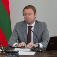 Записать ребенка в школу или детский сад можно, не выходя из дома