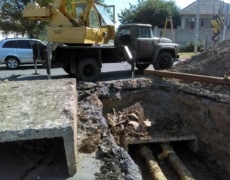 Рыбницкий филиал “Тирастеплоэнерго” ремонтирует магистрали города