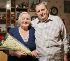 Глава госадминистрации поздравил супружескую пару рыбничан с 65-летием со дня свадьбы