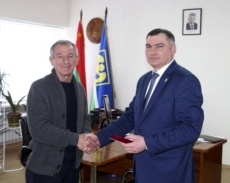 Анатолию Криворученко присвоено почетное звание «Заслуженный работник Приднестровской Молдавской Республики» Анатолию Криворученко присвоено почетное звание «Заслуженный работник Приднестровской Молдавской Республики»