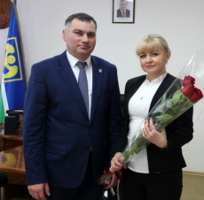 Виктор Тягай поздравил Ангелину Молдовскую с назначением на должность главврача Виктор Тягай поздравил Ангелину Молдовскую с назначением на должность главврача