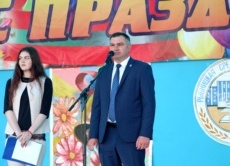 Глава госадминистрации поздравил выпускников школы № 10 с окончанием учебного года