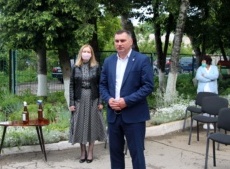 Виктор Тягай поздравил воспитанников коррекционной школы