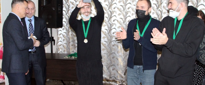 Рыбницкая футбольная команда «Искра» снова выиграла чемпионат ПМР
