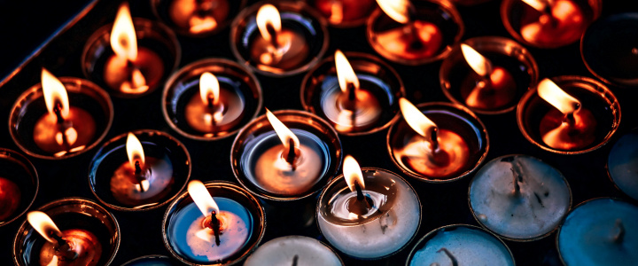 ГУпЧС напоминает о мерах безопасности в квартирах и домах при использовании свечей: ГУпЧС напоминает о мерах безопасности в квартирах и домах при использовании свечей: