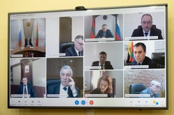 Президент провел селекторное совещание с главами госадминистраций