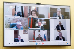 Глава государства провел селекторное совещание для выяснения текущей ситуации в городах и районах республики