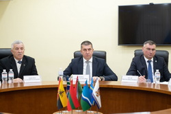 Президент провел селекторное совещание