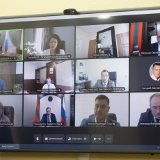 Президент провел селекторное совещание