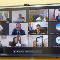 Президент провел селекторное совещание Президент провел селекторное совещание