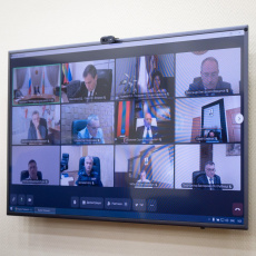 Президент провел селекторное совещание