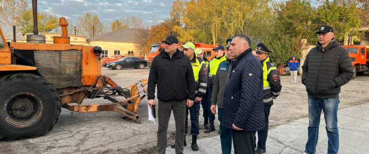 Глава города проверил готовность дорожно-коммунальных служб к зимнему периоду