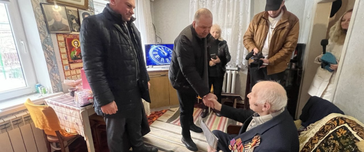 Сегодня ветерану ВОВ Ивану Петровичу Драненко исполнилось 99 лет Сегодня ветерану ВОВ Ивану Петровичу Драненко исполнилось 99 лет